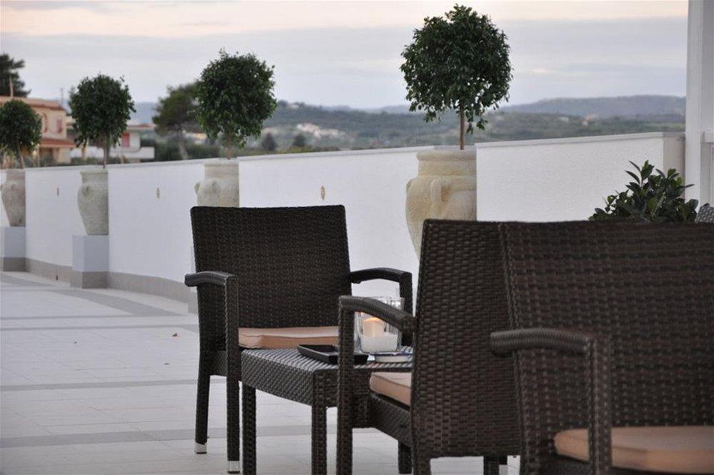 Hotel Futura Style Helios à Noto Extérieur photo